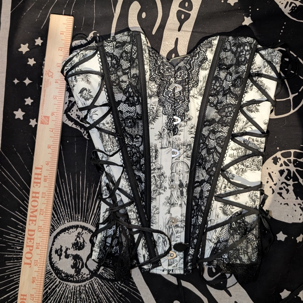 Hot Topic Pride And Prejudice And Zombies Corset